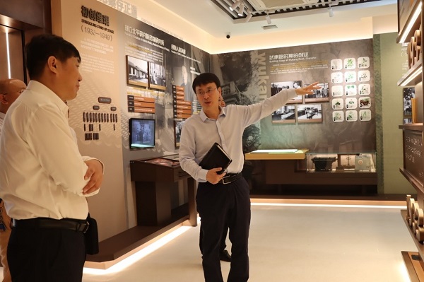 桂林市市委常委、副市長韓學文一行訪問上海藥物所